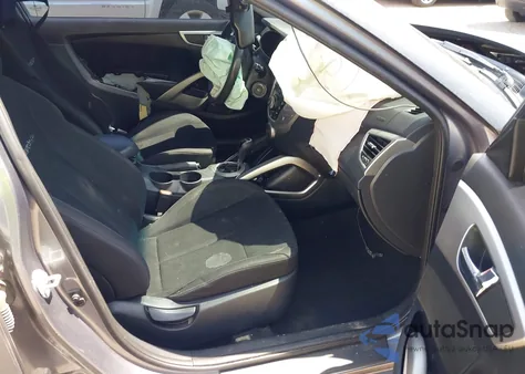 2014 Hyundai Veloster Base W/Black z USA, uszkodzony, nr VIN KMHTC6AD0EU204625